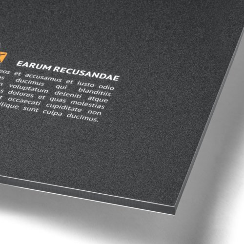 Pannello composito in alluminio in forma personalizzata.